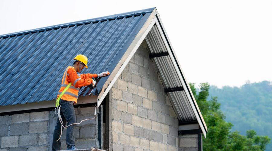 Professional gutter cleaning in Box Springs, GA